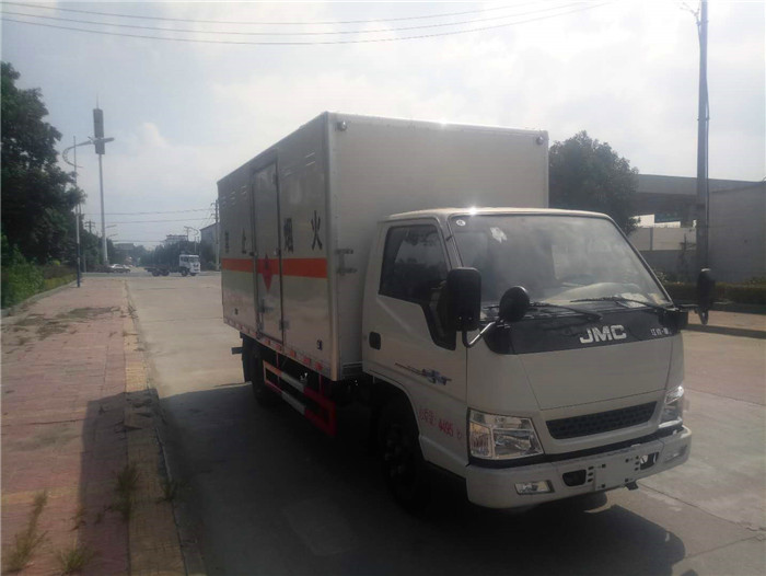 江鈴3噸民爆運(yùn)輸車