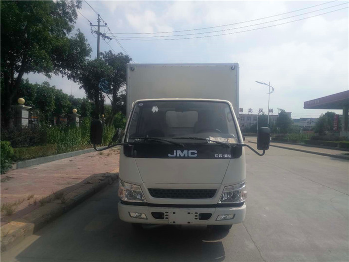 江鈴微型危險品箱式運輸車桶裝油漆甲醇危險品箱式運輸車