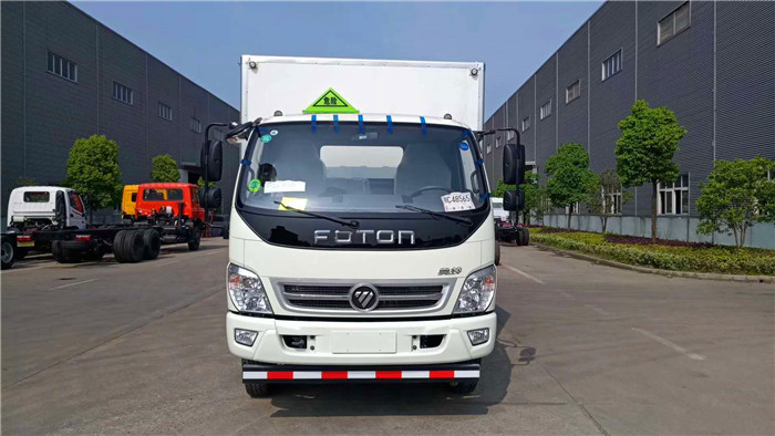 奧鈴危險品箱式運輸車7.3噸桶裝油漆甲醇危險品箱式運輸車