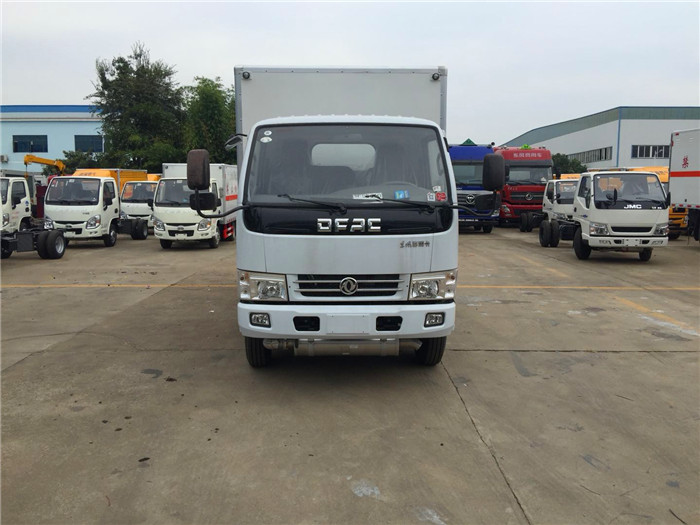 東風藍牌危險品箱式運輸車桶裝硫酸蒸餾水危險品運輸車
