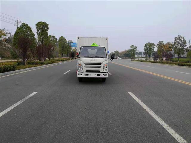 國六藍(lán)牌江鈴民爆運(yùn)輸車