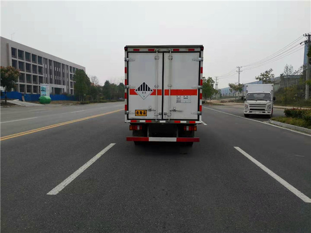 國六藍(lán)牌江鈴民爆運(yùn)輸車