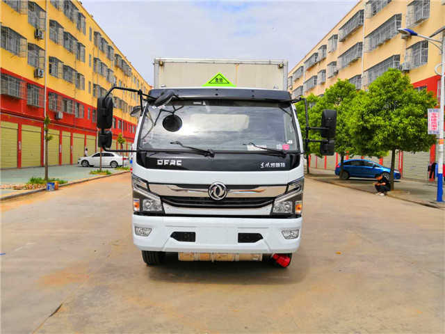 國(guó)六東風(fēng)多利卡民爆運(yùn)輸車