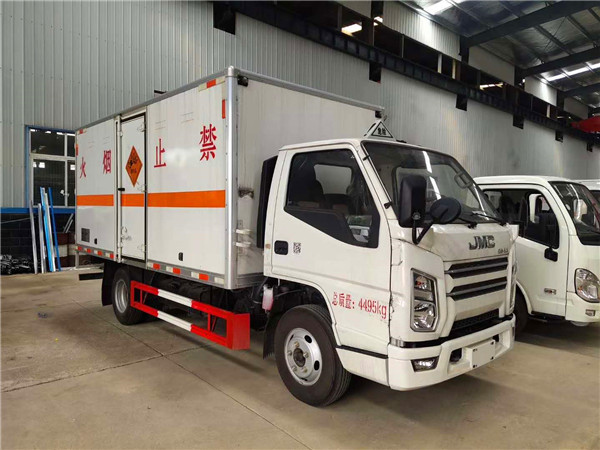 江鈴4.2米危險品廂式運輸車 江鈴4.2米危險品廂式運輸車