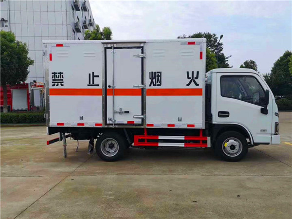 國六躍進小福星氣體廂式運輸車
