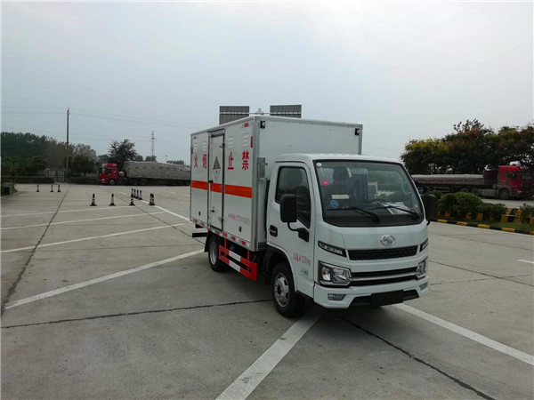藍牌3.3米廢機油廢電瓶廂式運輸車 藍牌3.3米廢機油廢電瓶廂式運輸車